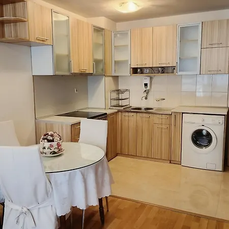 ап места на 800 м от плажа и центъра Apartment